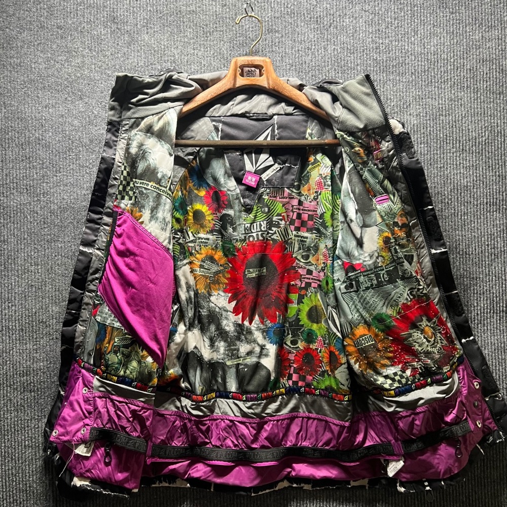 Volcom Snowboard Jacket Womens Medium Black White Thermonite Hooded Insulated - Picture 10 of 14